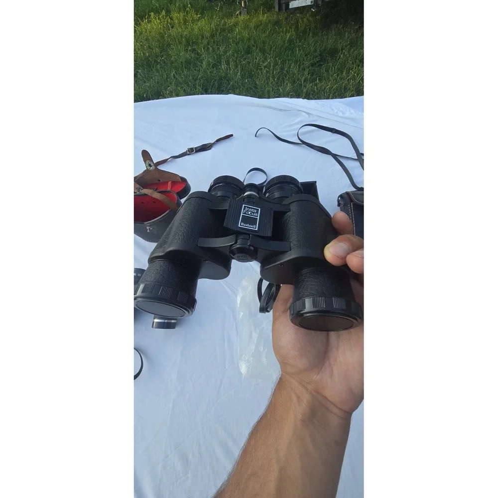 Lot Of 4 Pairs Of Binoculars & 3 Cases